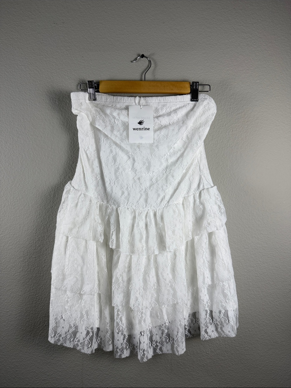 Size XL Wenrine White Lace Tiered Strapless Dress
